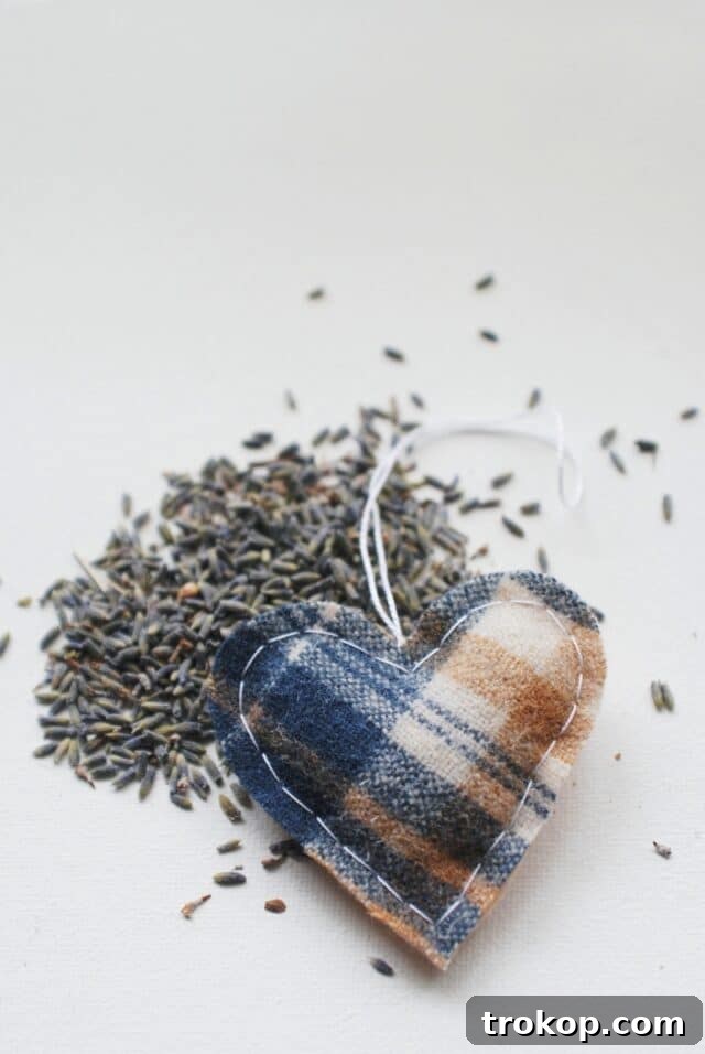 DIY Lovely Lavender Sachet for Mother's Day homemade gift ideas