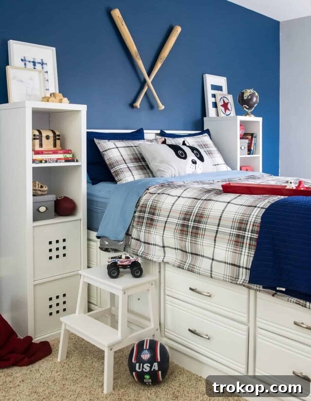 Dynamic sports themed bedroom ideas for little boys