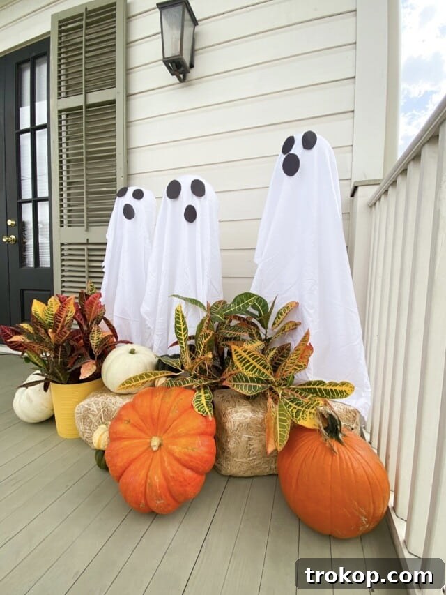 How to Make Tomato Cage Ghosts for Halloween!