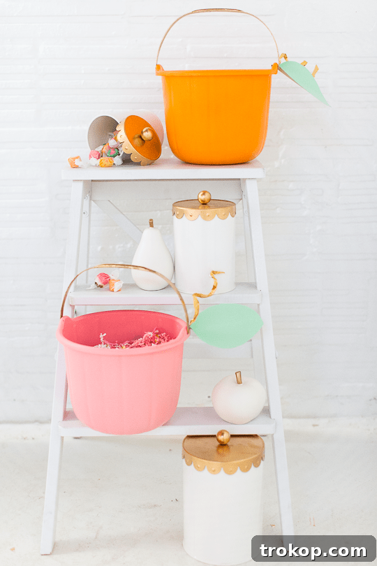 DIY pumpkin candy bucket | sugarandcloth.com