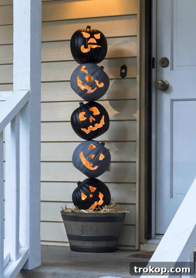 Lighted Pumpkin Topiary for a Halloween Front Porch