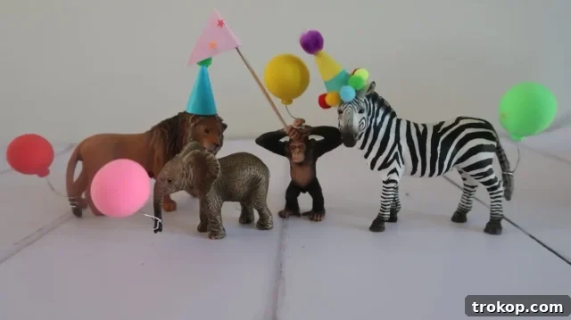 17 DIY Cake Toppers to Make Your Celebration Unforgettable 18 Party Hats for Toy Animals: DIY Cake Topper